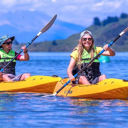 Tongariro Adventures Bed & Breakfast Kuratau Ngoại thất bức ảnh
