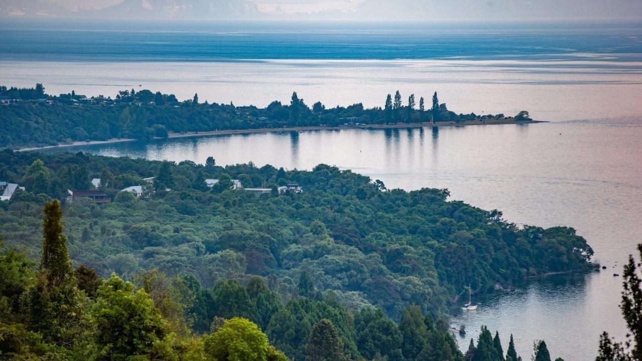 Tongariro Adventures Bed & Breakfast Kuratau Ngoại thất bức ảnh