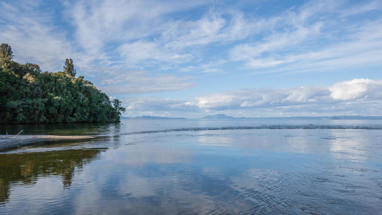 Tongariro Adventures Bed & Breakfast Kuratau Ngoại thất bức ảnh