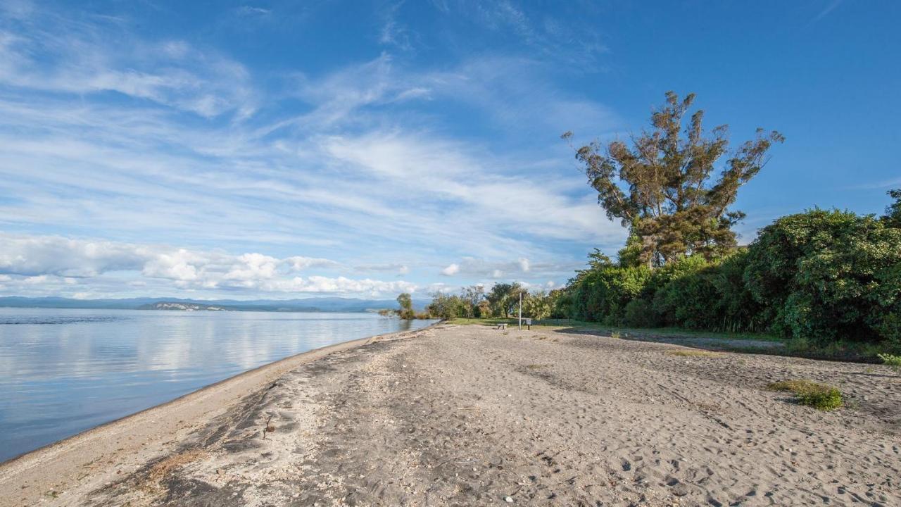 Tongariro Adventures Bed & Breakfast Kuratau Ngoại thất bức ảnh